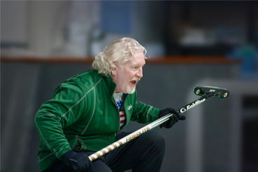 Curling: Skipping